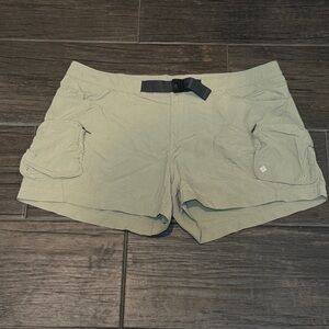 Columbia Women’s Hiking Shorts L Khaki Cargo Pockets Supplex Belt Needs Repair